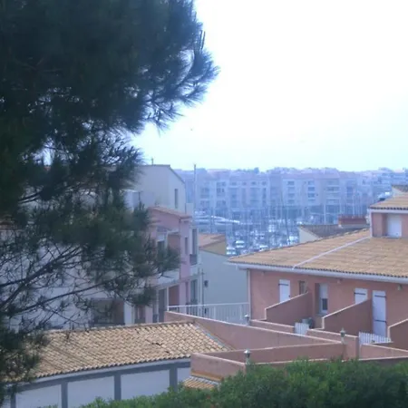 D'une Avec Terrasse Amenagee A A 1 Km De La * آجد